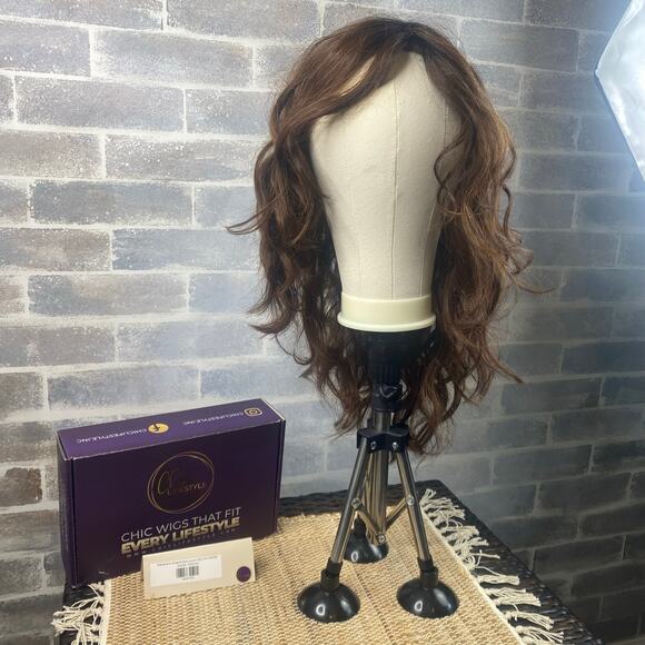 NEW Chic Lifestyle Genevieve Gingerbread Luxury Synthetic Wig CA1 W5299 - Picture 1 of 15